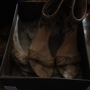 Womans Halston shoes